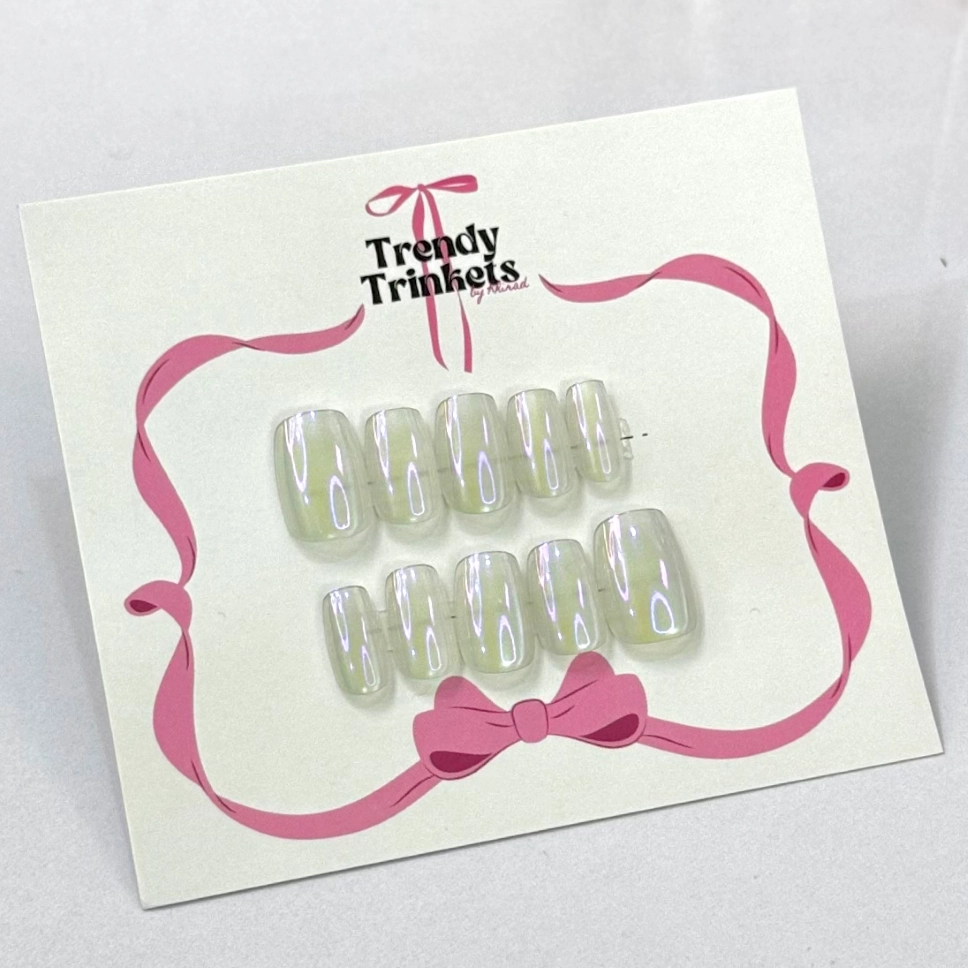 Cat-Eye MSQ-TTBK-0007 (LIGHT) press-on nails | Trendy Trinkets