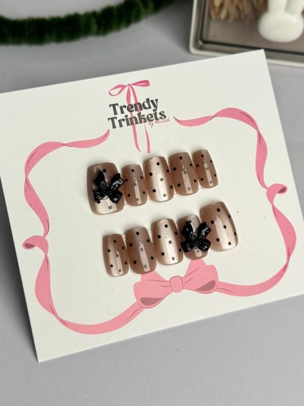 Cat-Eye TTBK-0001 press-on nails | Trendy Trinkets